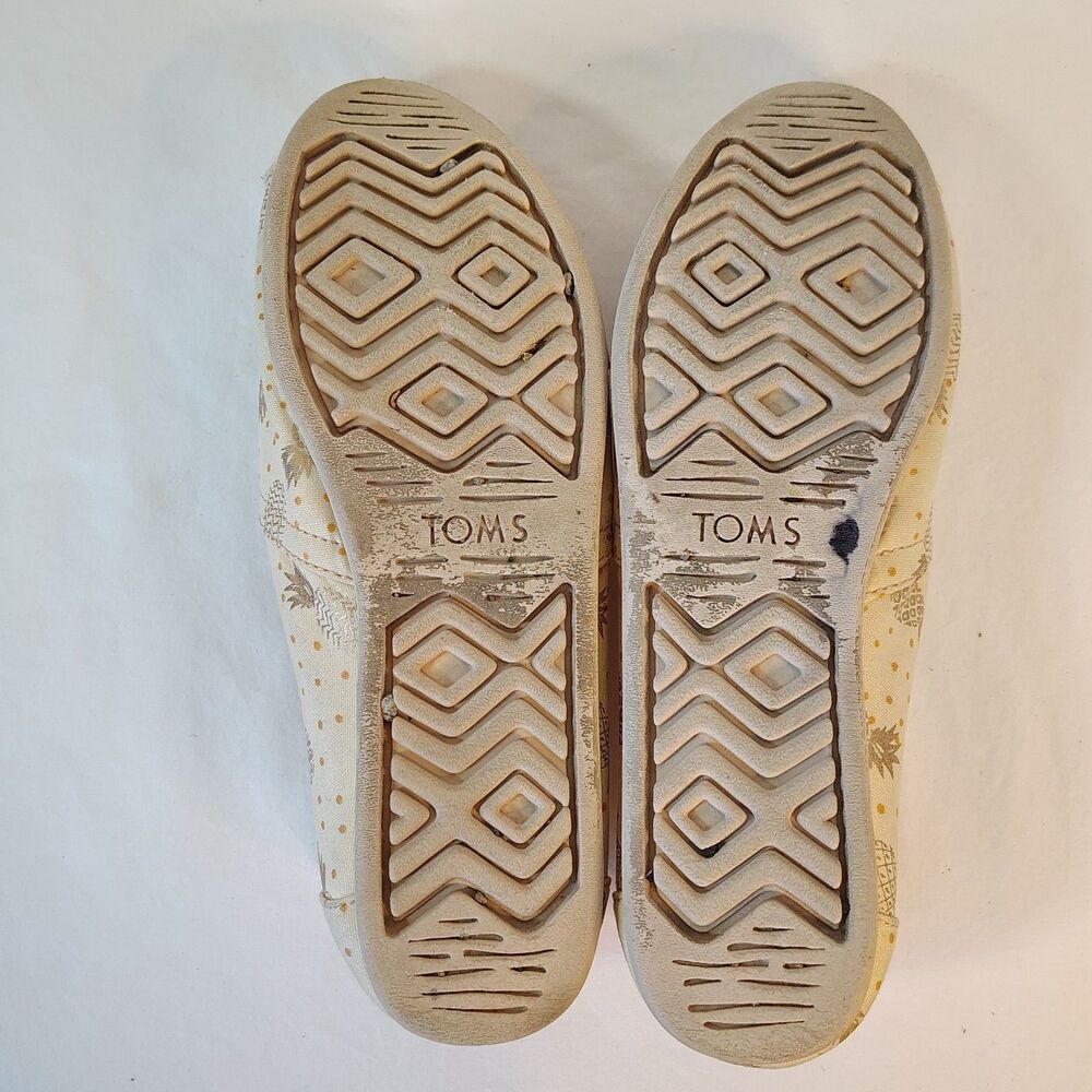 TOMS Classic Slip On Pineapple Print Shoes Womens 8.5 Tropical Gold Polka Dot - Picture 7 of 7